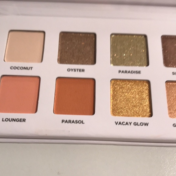 ICONIC LONDON | Beachside Babe Eyeshadow Palette - Picture 3 of 9